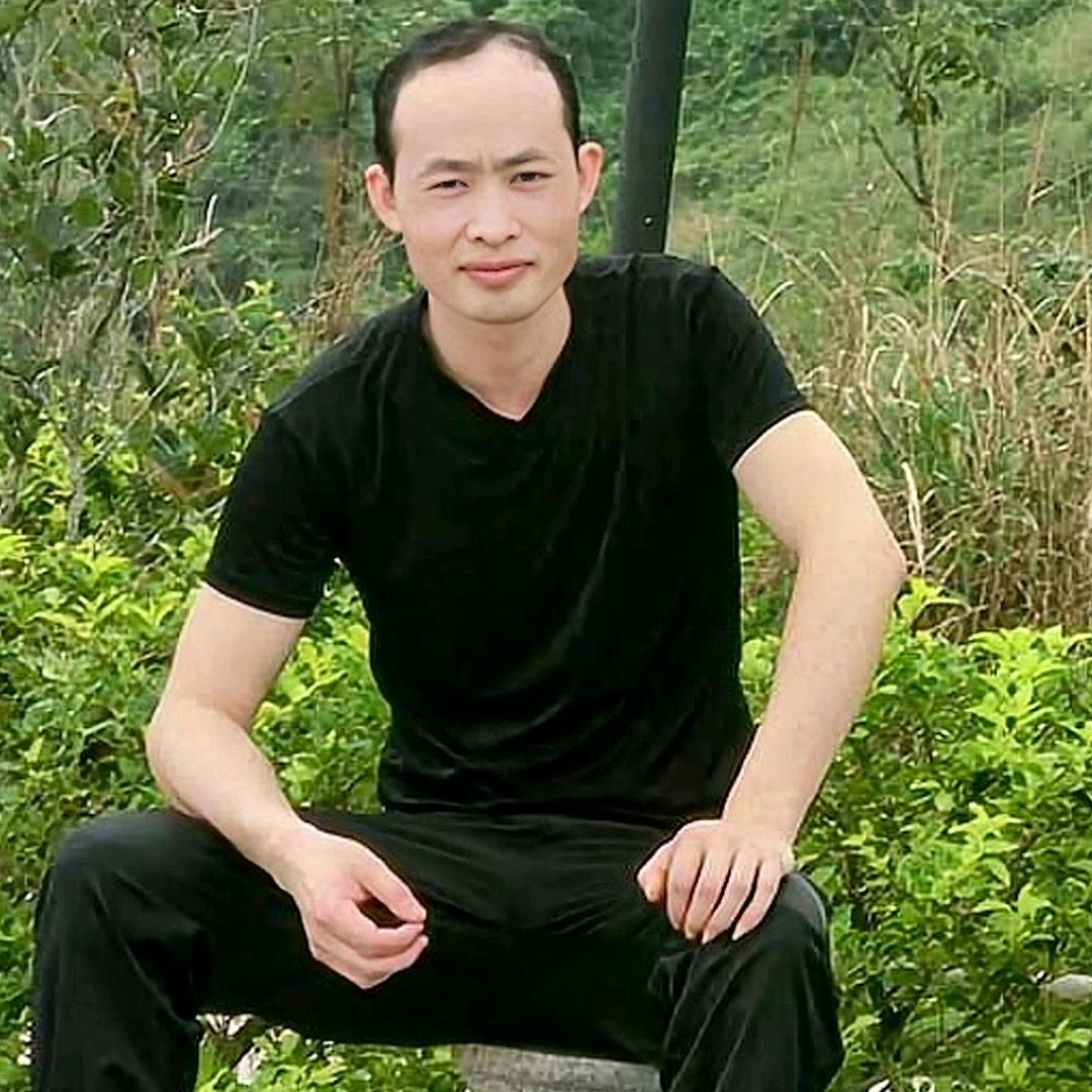 中国人廖卫军(湖北通城县)