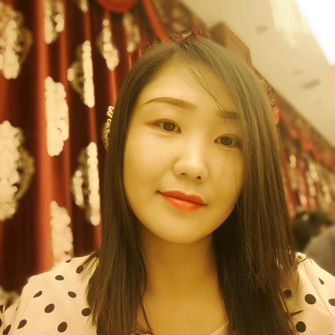与君醉笑三杯酒