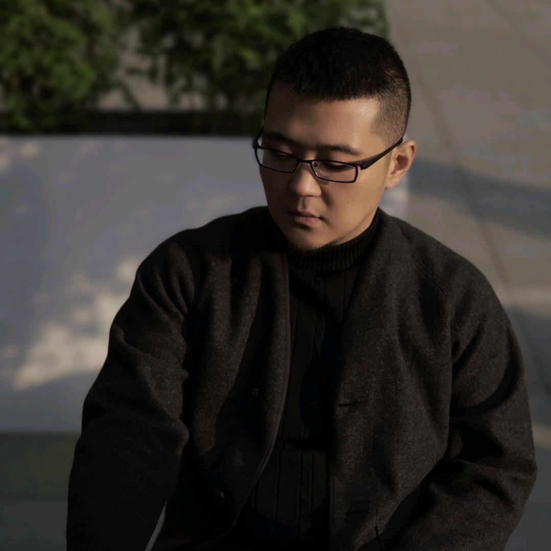 左闲人(大女主格局教练)