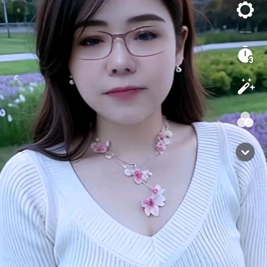 英子