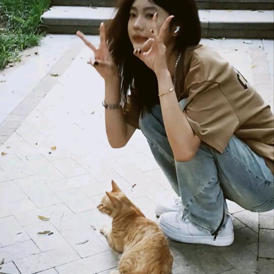 cr