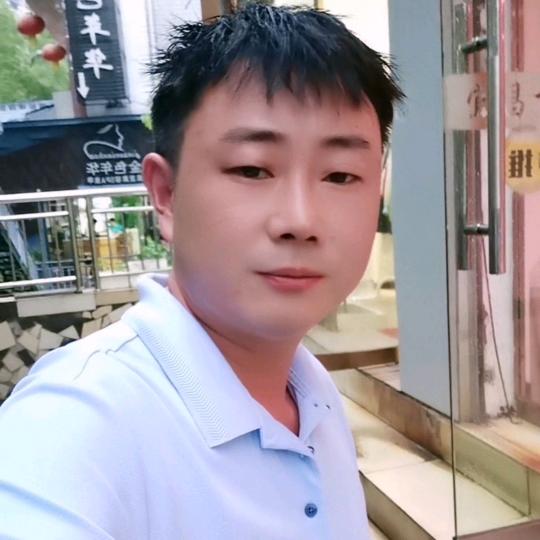 超哥哥二路宜昌九九鸭脖（现卤现捞新模式）