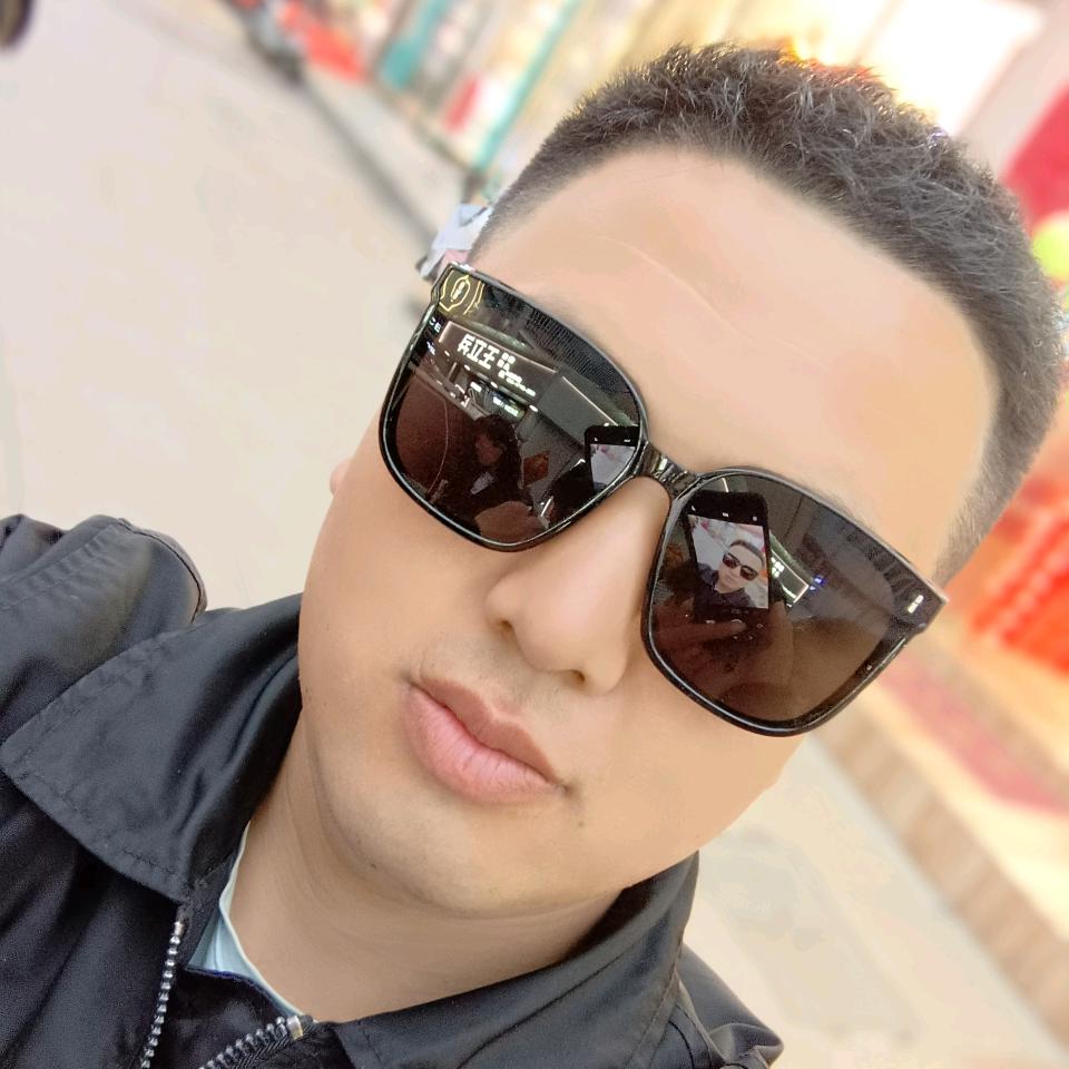 小二烧烤摊的小梅