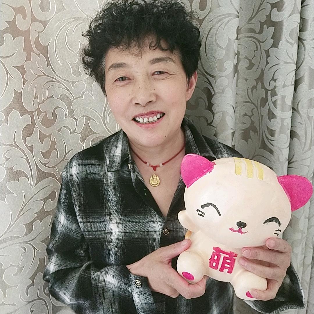 芳芳姐姐新人直播早上7:10开播