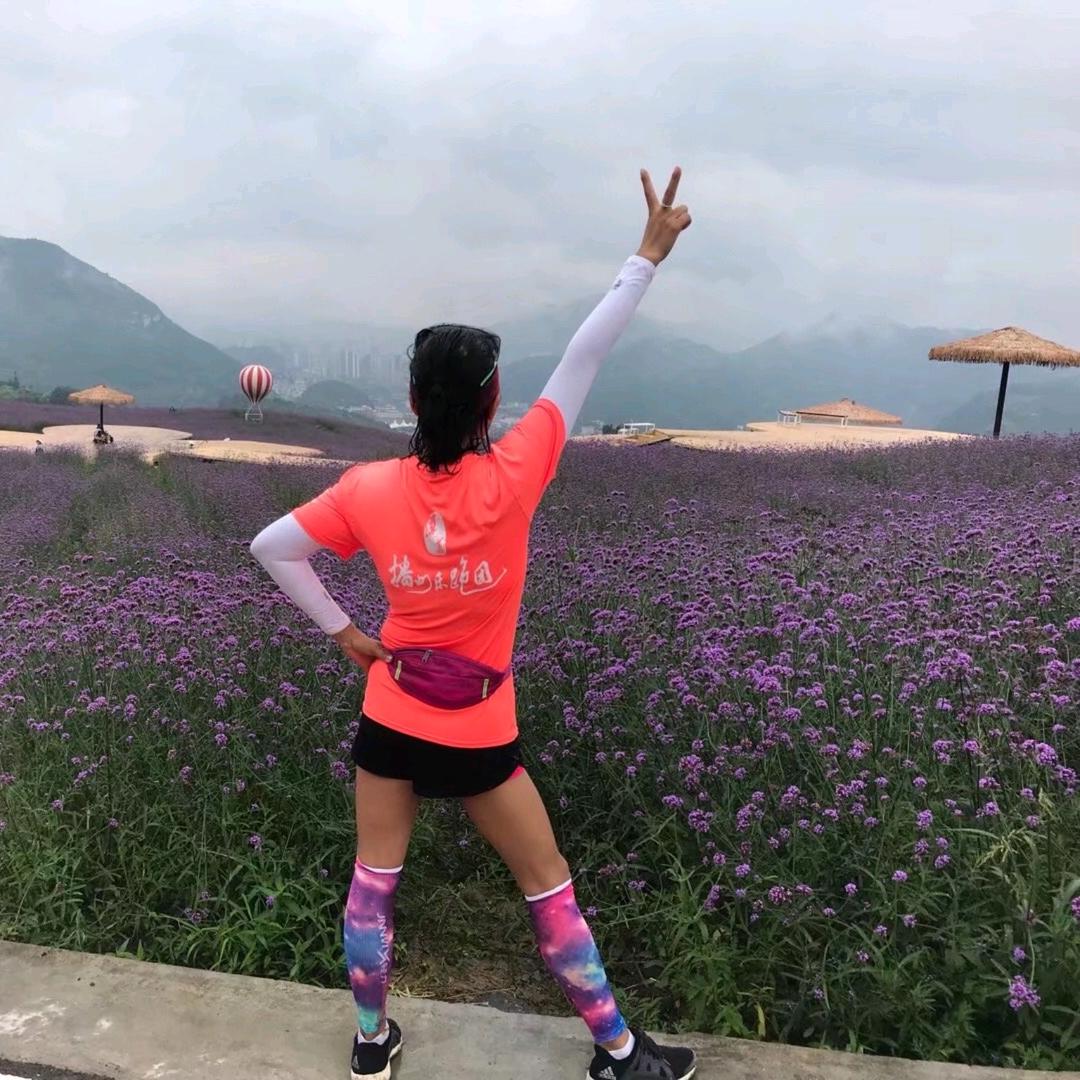 🌻一小莎老师吖🌻
