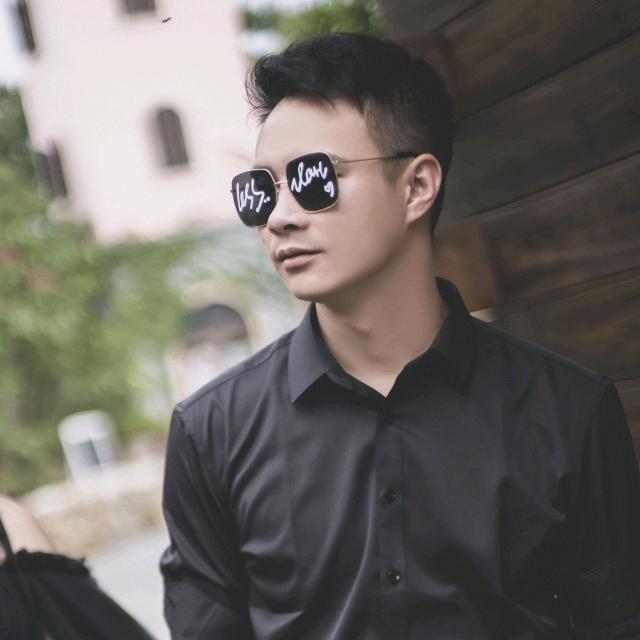 徐 小 嘟
