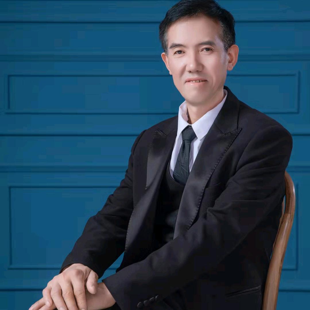 爬山机搬运坟石，沙子水泥木头，