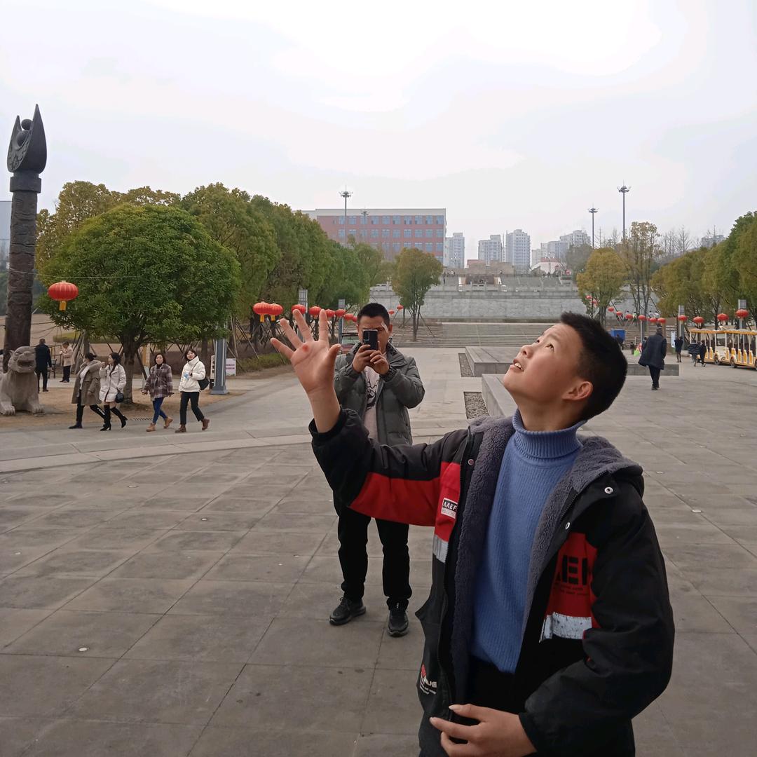 晏高芬