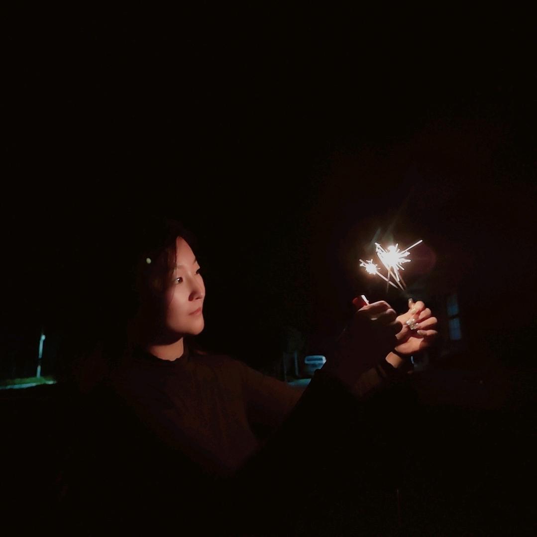 是月亮哦🌙