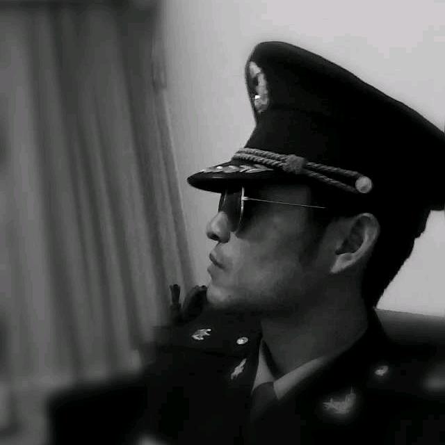 秋千男孩—严先生