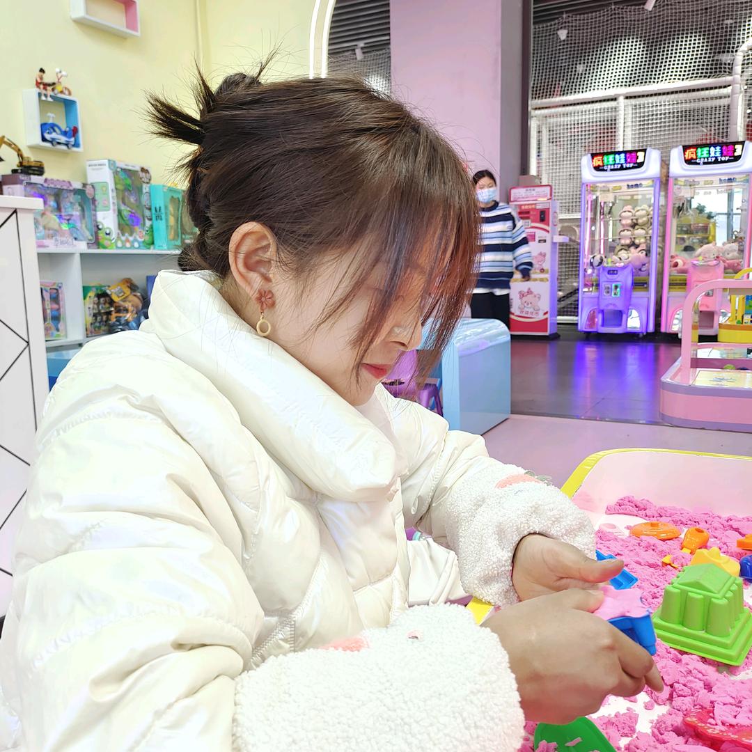 有酒窝的兔兔♡