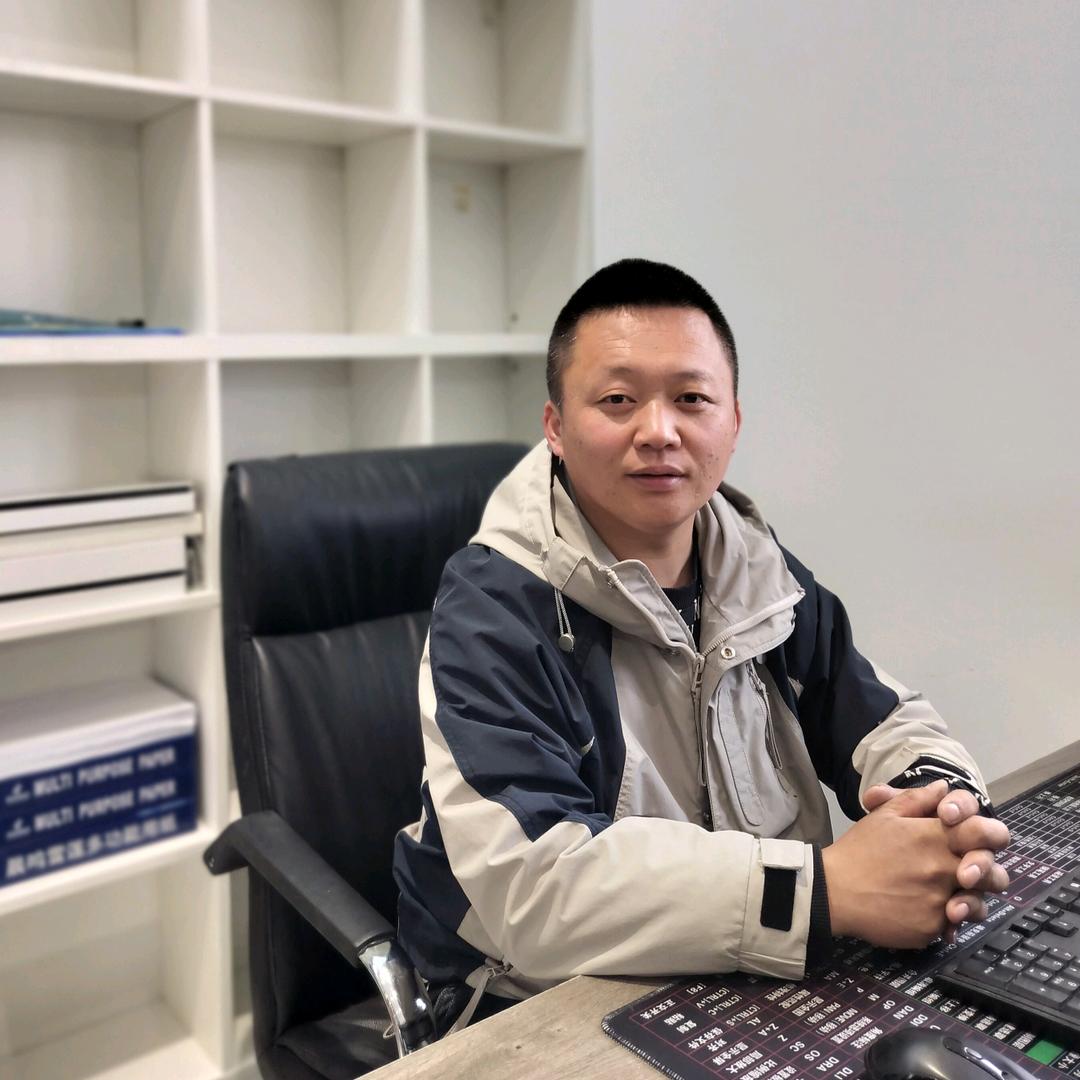 兴隆县墨瑟门窗二磊