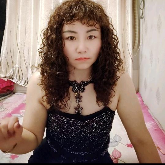 被泪水弄湿的头发