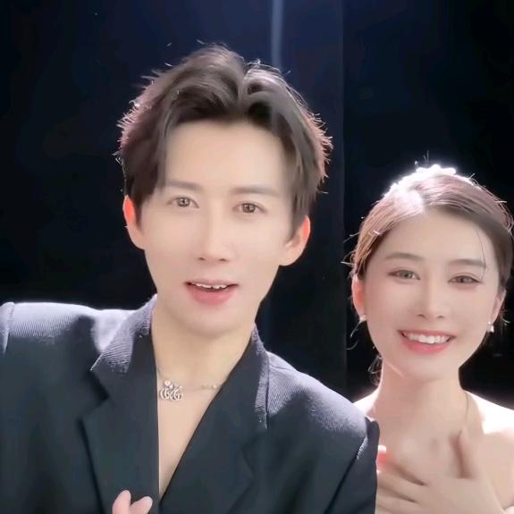 墨晨夏（小号）狡兔三窟