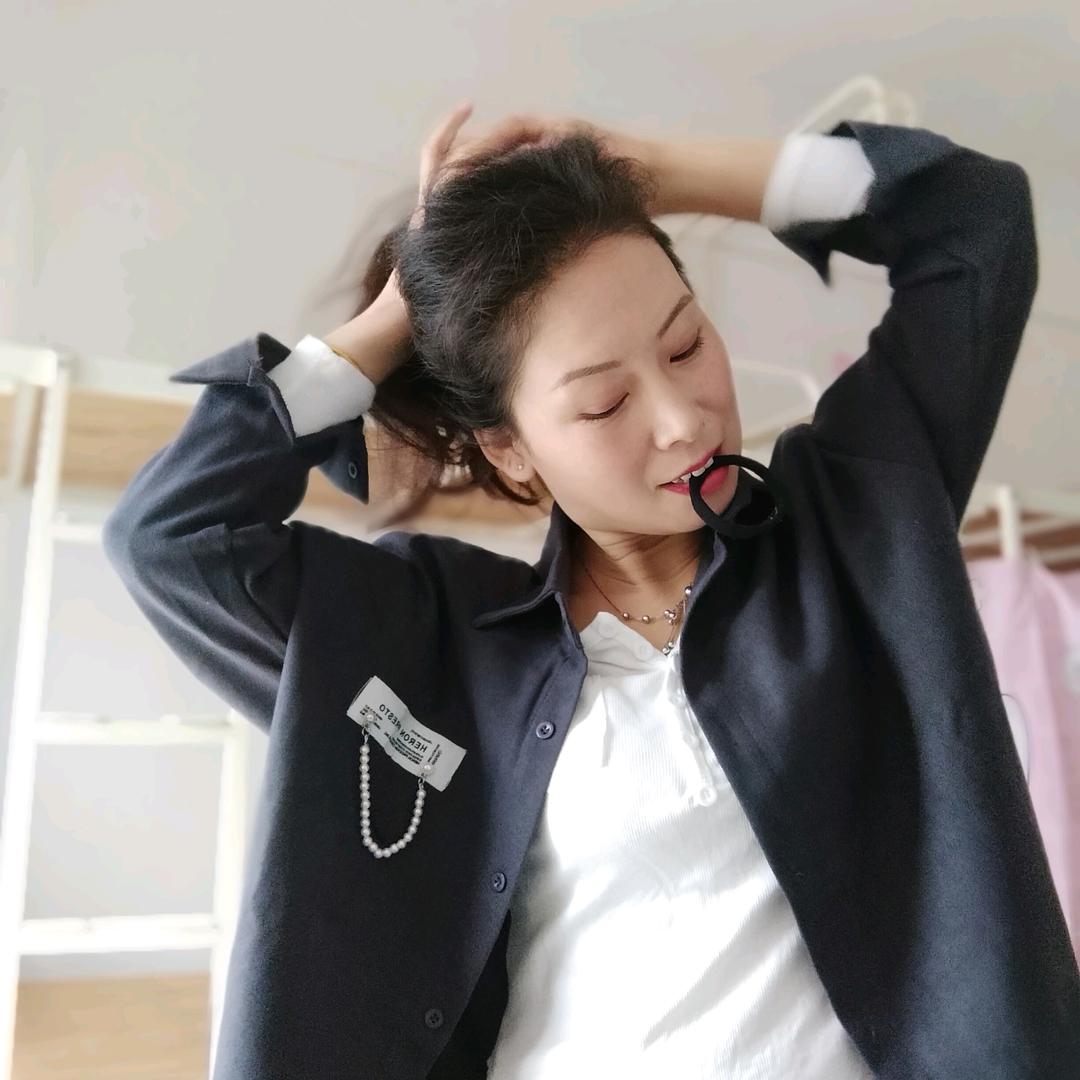 @是小静吖