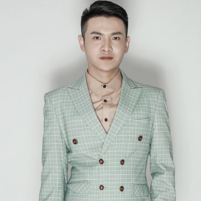 搞脸的刘忙