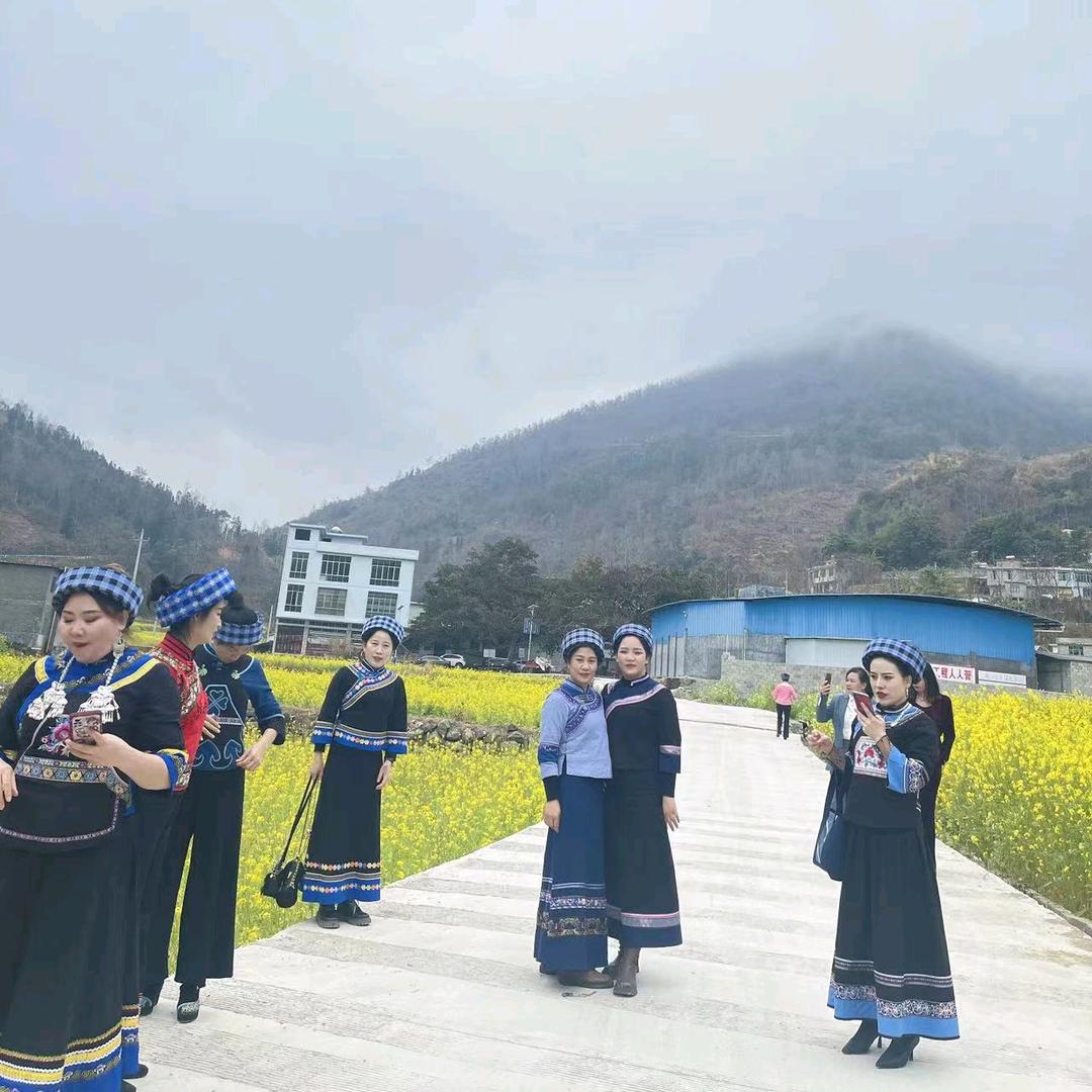 爱笑的女孩