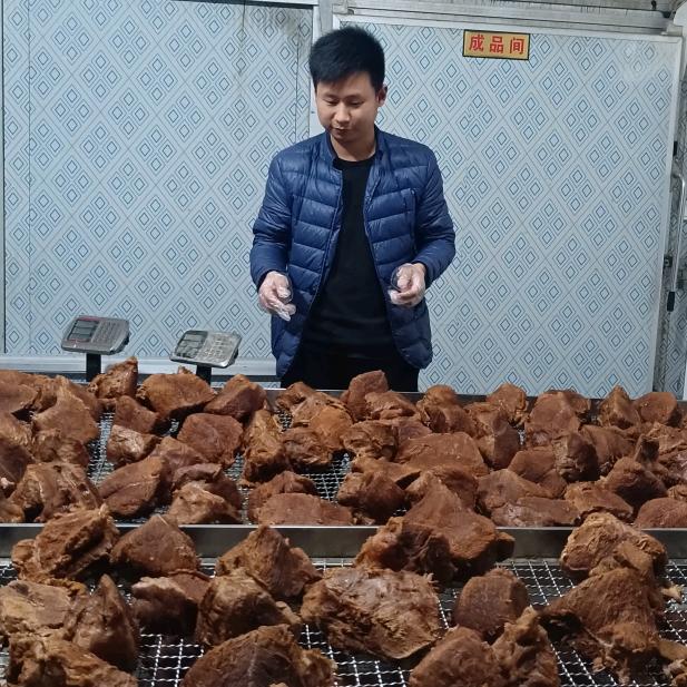 万邦熟食牛肉加工王恒