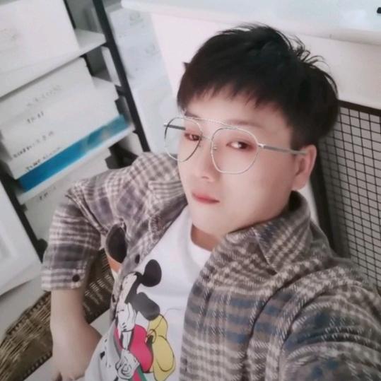 ᨳᩘ夏天的风✌︎˶╹ꇴ╹˶✌︎