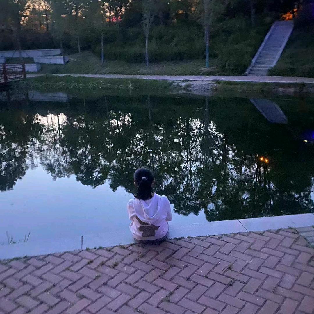 小猫呼噜噜噜(主页简介必看’