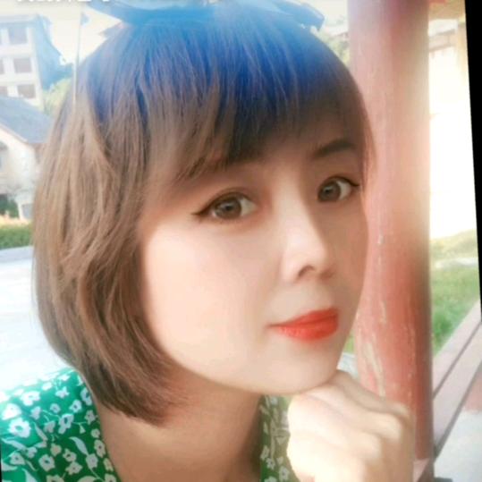 洛小娜