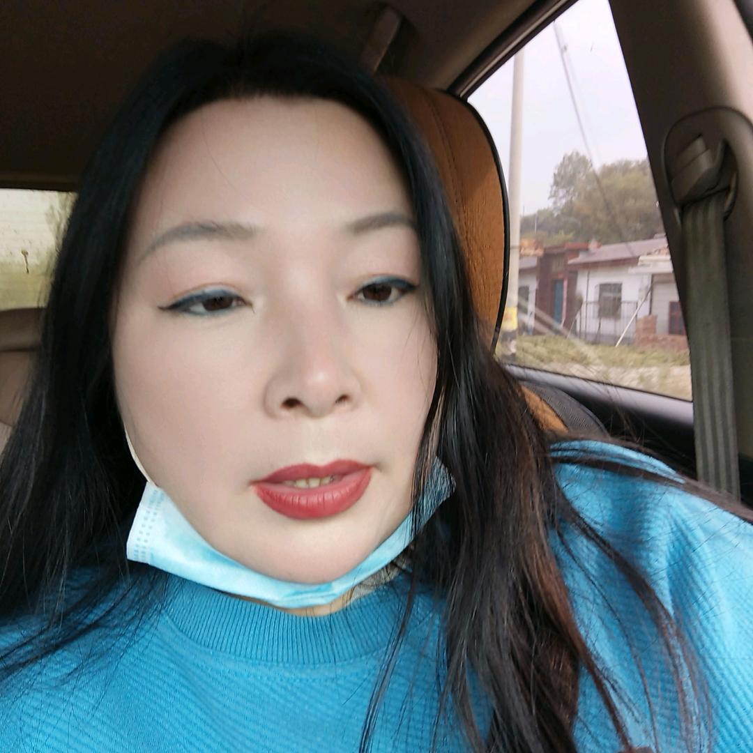 吴氏育发液养生馆《山里女人》