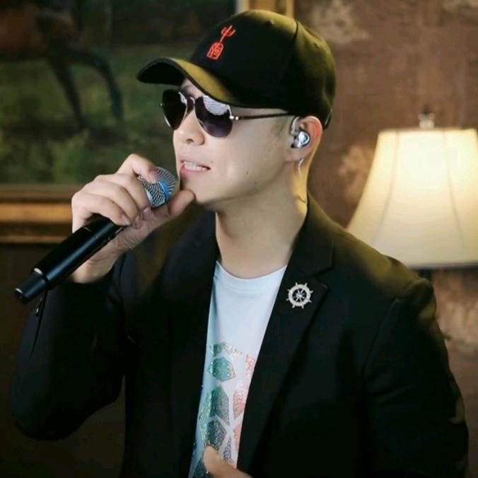 刘旭 826
