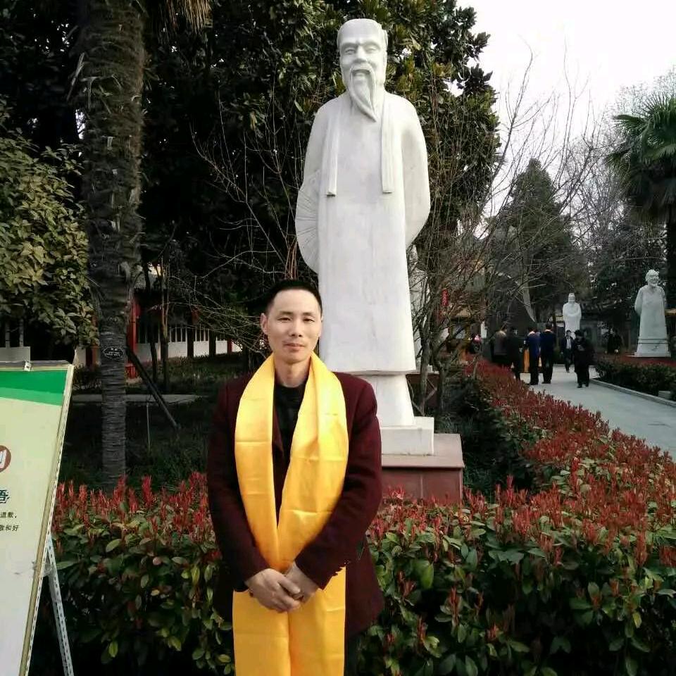 云淡风轻.