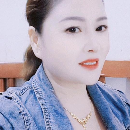黄丽英