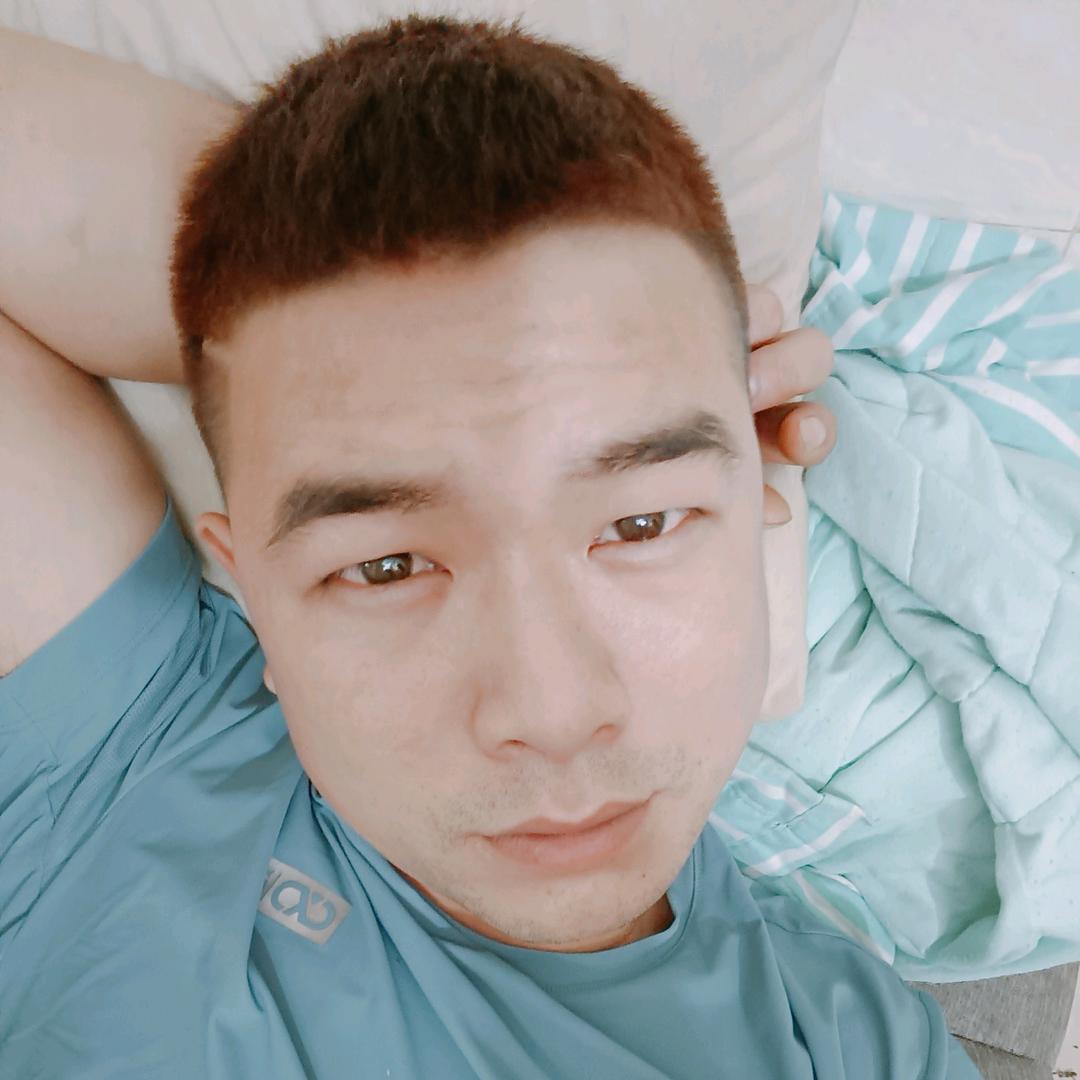 小四野爱香烟