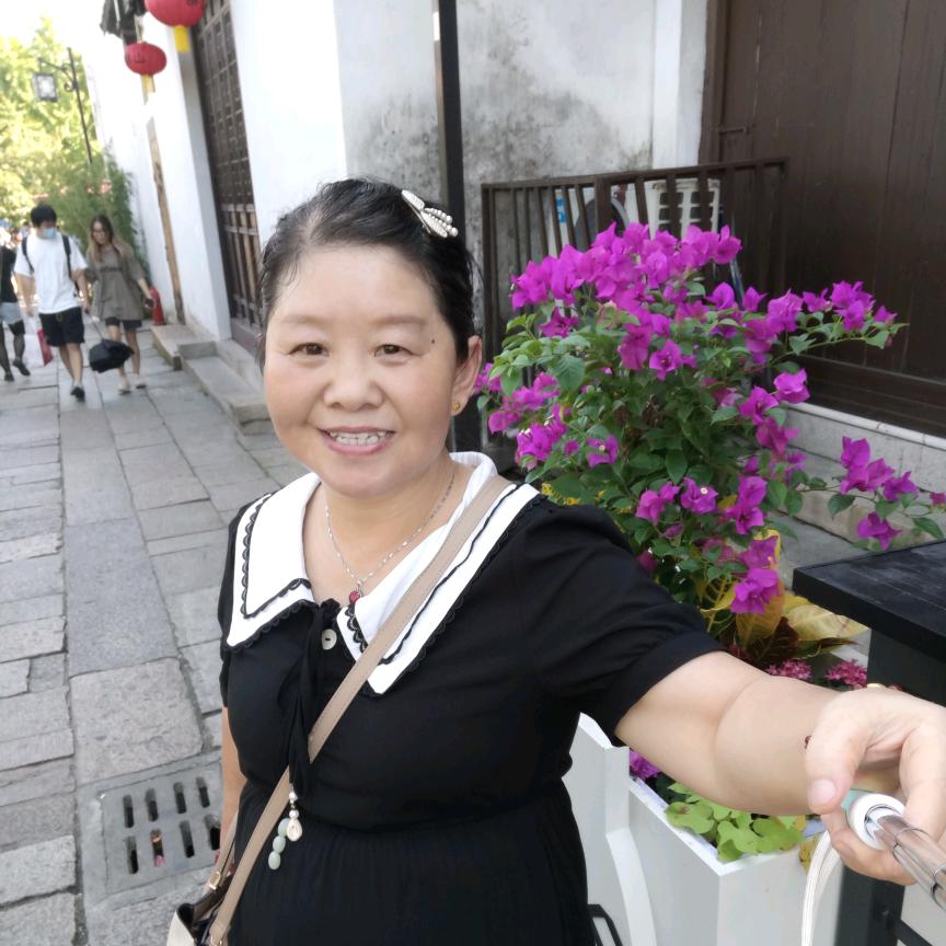 六娃妈