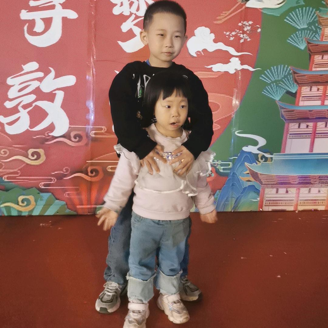 魏泽宇&魏紫琪