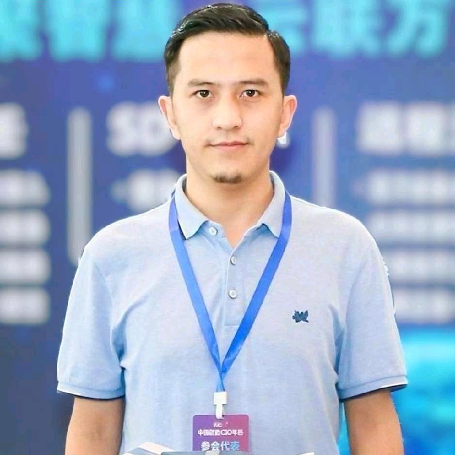 龍哥爱鸡汤