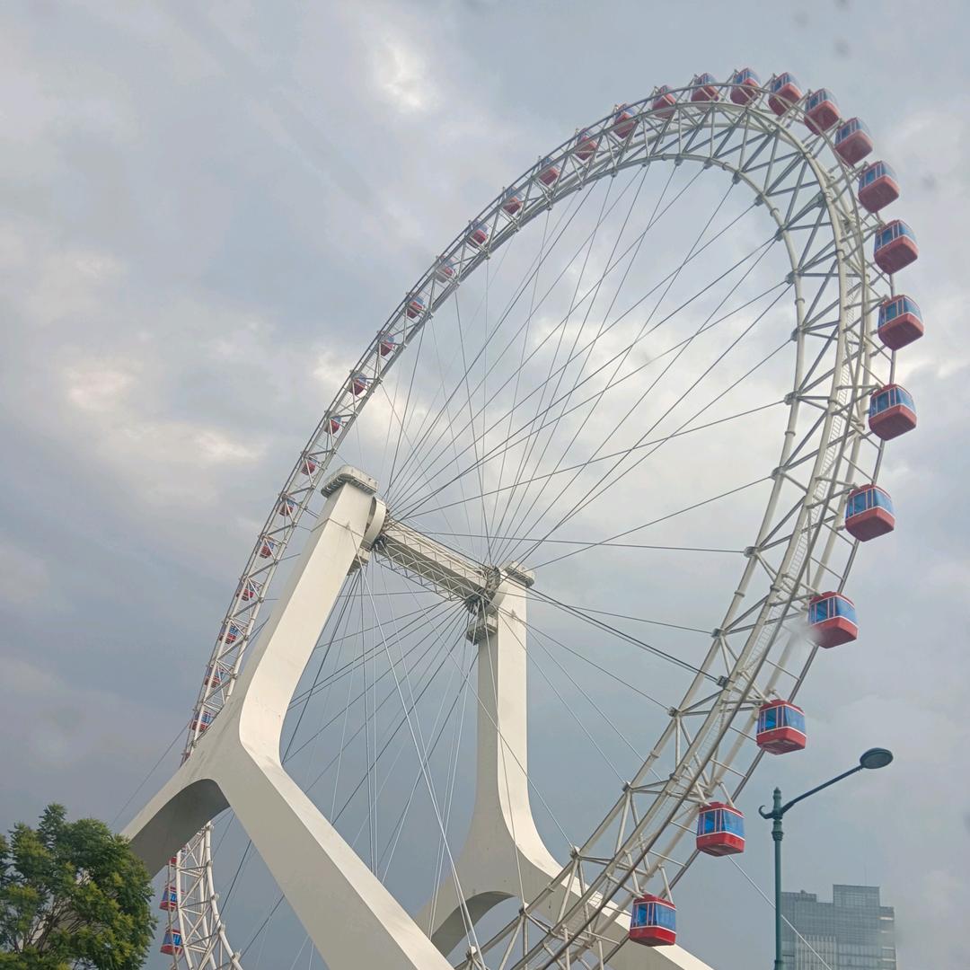 陈陈。