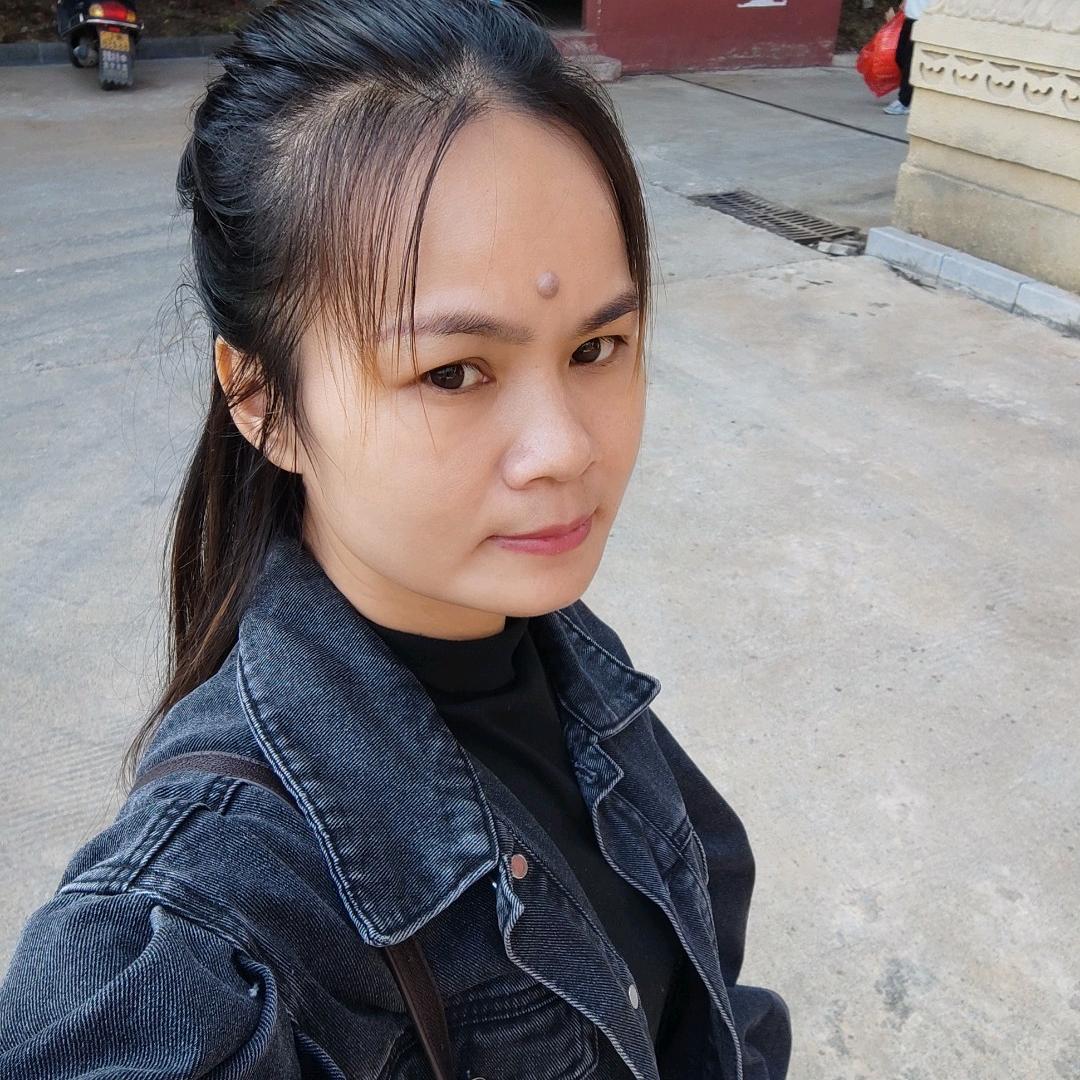 爱零食人民南路店