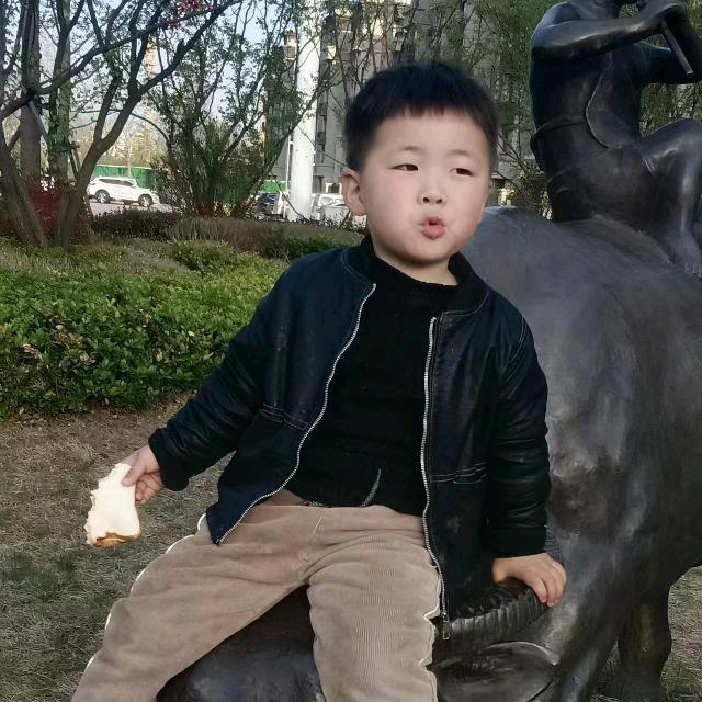 ꧔ꦿ᭄💞许你王位💕 ❧⁵²⁰