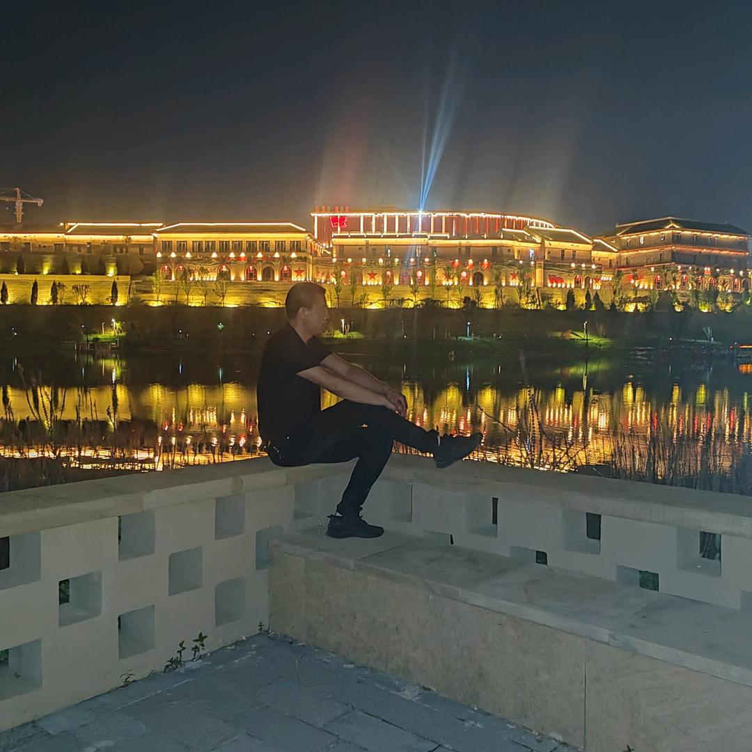 南郊，玻璃哇汇通面