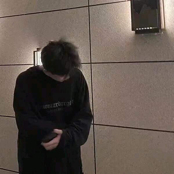 琴声伴耳边