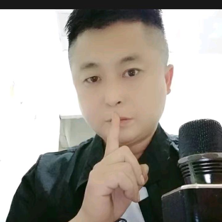 良辰美景奈何天，无可替代。