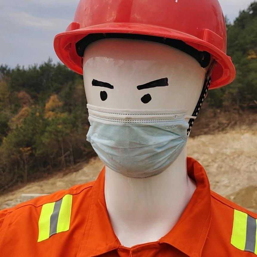 山风捋灯火