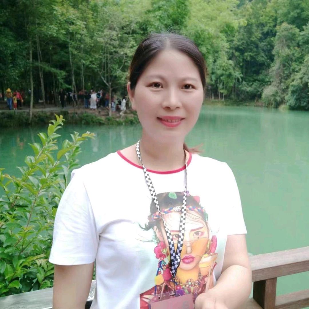白霜通明寺市集鞋区燕松华1