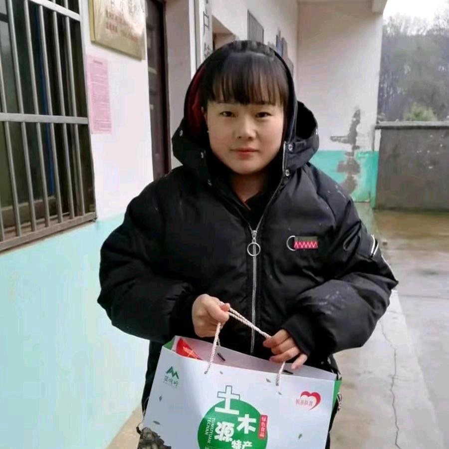罗鑫娥