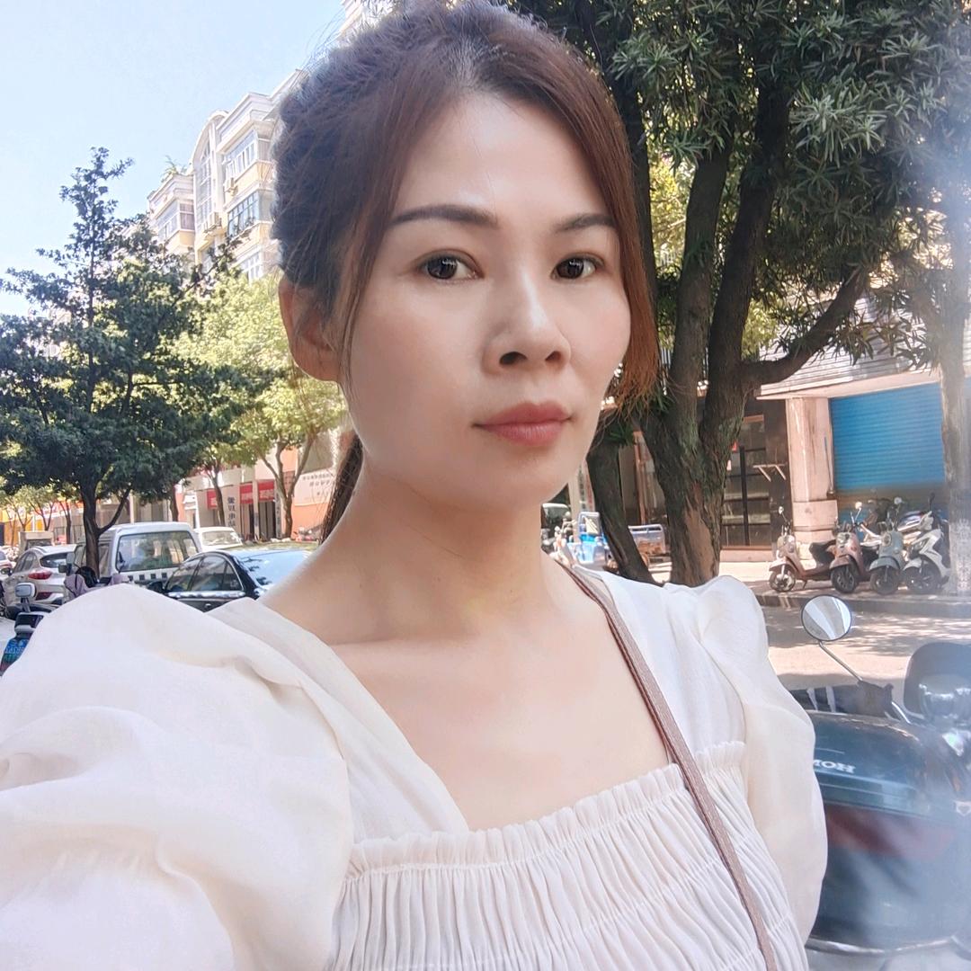 曳一菲（跑步跳舞）