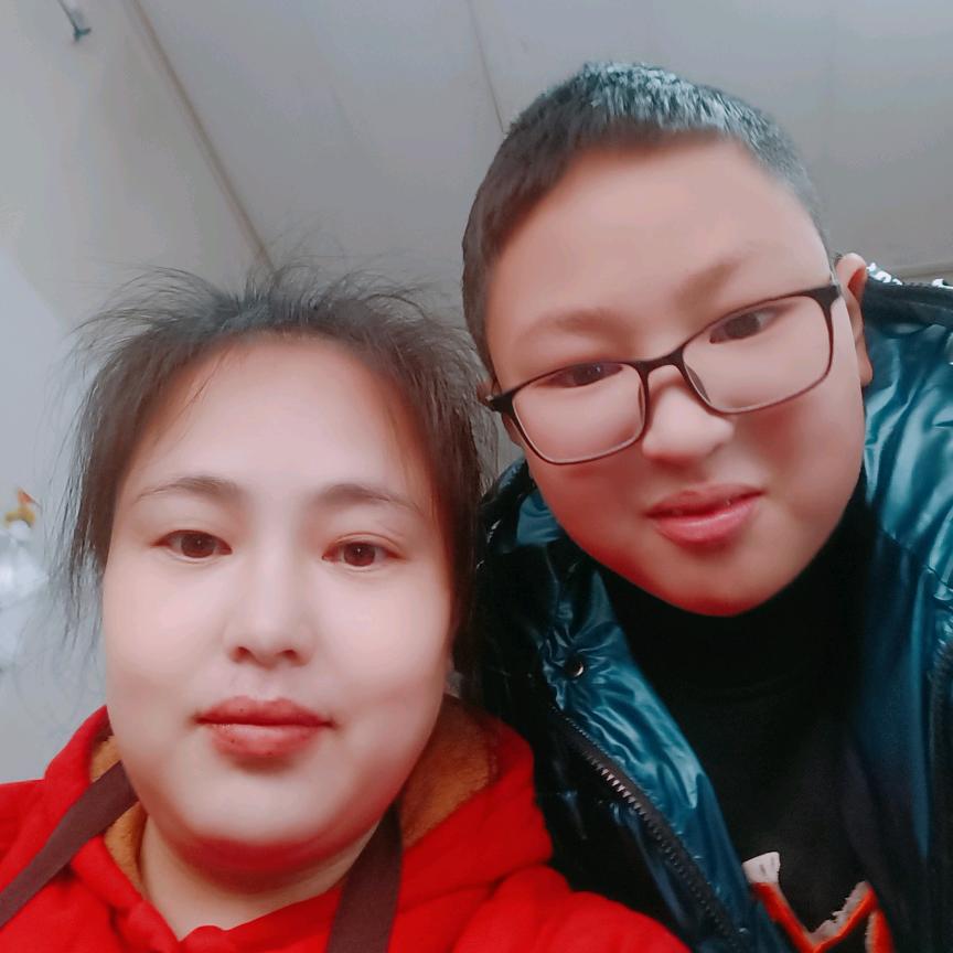 红彤彤的三月