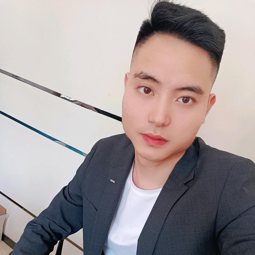 荣美俏童颜   熊超
