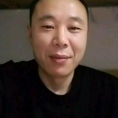 李双，