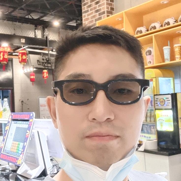 咖啡杯中的沉默