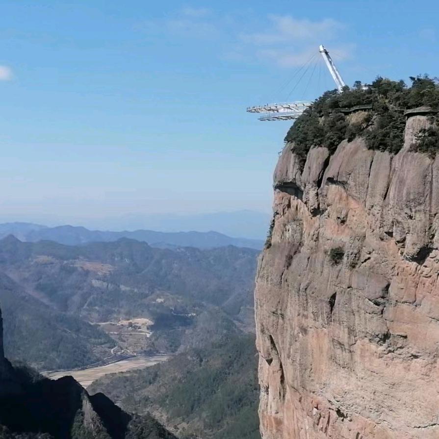 阿杰………………