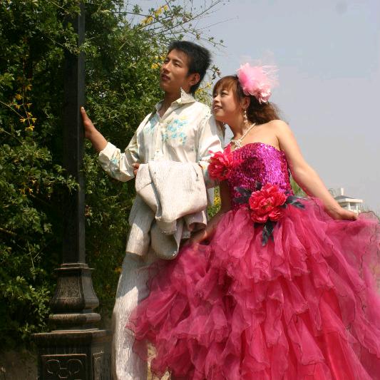 家有三宝服装厂