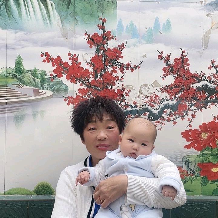 小虎子奶奶